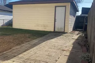 546 Gostlin St, Hammond, IN 46327 - Photo 3