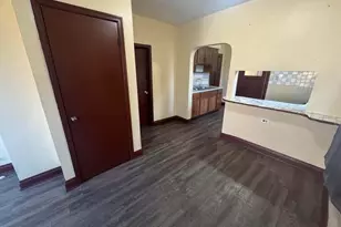 105 E 39th Ave, Gary, IN 46409 - Photo 9