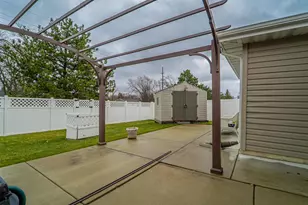 404 Pine Ridge Cir, Lowell, IN 46356 - Photo 31