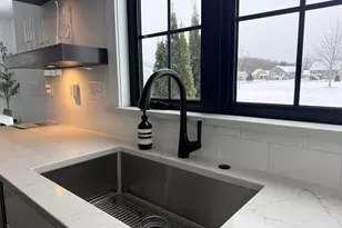 306 W Prairie Ln, Valparaiso, IN 46385 - Photo 21