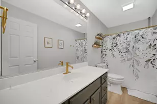 566 Fox Burrow Ct, Valparaiso, IN 46385 - Photo 15