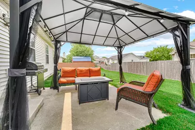 566 Fox Burrow Court, Valparaiso, IN 46385 - Photo 19