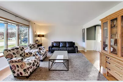 2530 Capri Drive, Schererville, IN 46375 - Photo 5