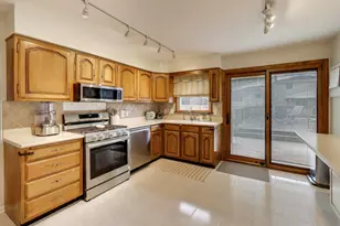 2530 Capri Dr, Schererville, IN 46375 - Photo 11