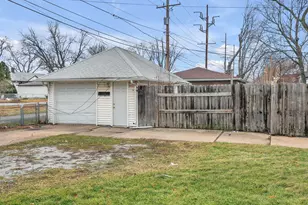 446 Detroit St, Hammond, IN 46320 - Photo 5