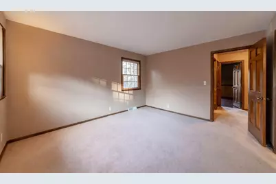 842 N 400 E, Valparaiso, IN 46383 - Photo 13