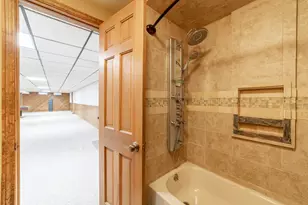 842 N 400 E, Valparaiso, IN 46383 - Photo 25