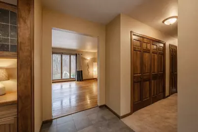 842 N 400 E, Valparaiso, IN 46383 - Photo 3