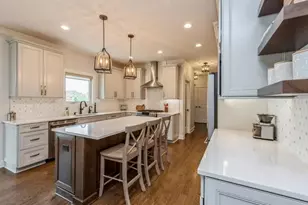 1114 Barrington Ct, Schererville, IN 46375 - Photo 5