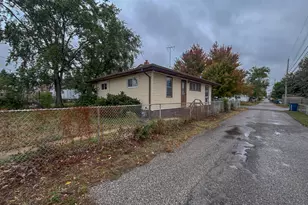 6844 Ridgeland Ave, Hammond, IN 46324 - Photo 3