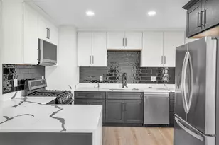 3254 W 74th Ct, Merrillville, IN 46410 - Photo 11