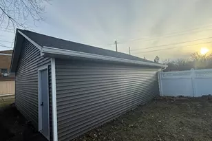 103 Michigan St, Chesterton, IN 46304 - Photo 11