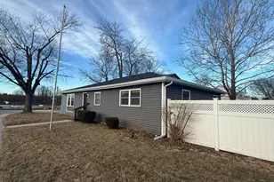 103 Michigan St, Chesterton, IN 46304 - Photo 5