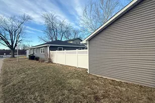 103 Michigan St, Chesterton, IN 46304 - Photo 7