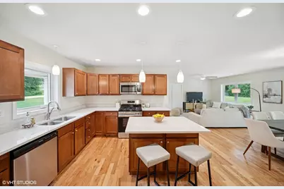 9102 W Valley Court, Michigan City, IN 46360 - Photo 11