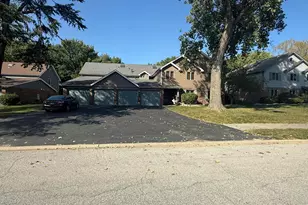 710 Knoxbury Dr, Schererville, IN 46375 - Photo 1