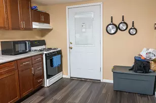 4912 Melville Ave, East Chicago, IN 46312 - Photo 9