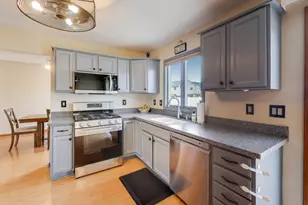 6926 Hawk Dr, Schererville, IN 46375 - Photo 13