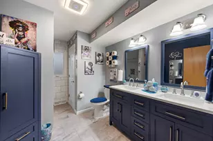 2400 W 59th Pl, Merrillville, IN 46410 - Photo 9