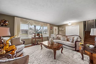 2400 W 59th Place, Merrillville, IN 46410 - Photo 5