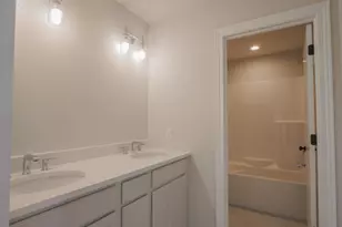 1861 Trailbrook Dr, Valparaiso, IN 46385 - Photo 23