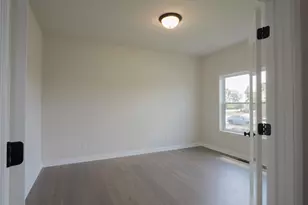 1861 Trailbrook Dr, Valparaiso, IN 46385 - Photo 3