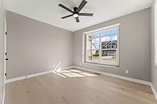 801 Idlewild Ln, Chesterton, IN 46304 - Photo 7