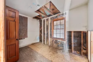 908 E 43rd Pl, Gary, IN 46409 - Photo 7