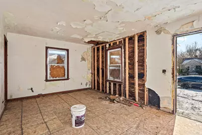 908 E 43rd Place, Gary, IN 46409 - Photo 3