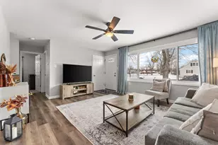 711 Juniper Rd, Valparaiso, IN 46385 - Photo 5