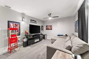 711 Juniper Rd, Valparaiso, IN 46385 - Photo 9