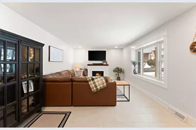 1011 Woodland Court, Crown Point, IN 46307 - Photo 13