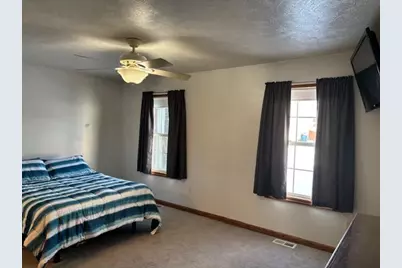 401 S Sutton Avenue, Kouts, IN 46347 - Photo 17