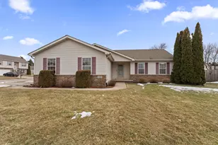 401 S Sutton Ave, Kouts, IN 46347 - Photo 1