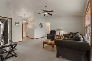 401 S Sutton Ave, Kouts, IN 46347 - Photo 9