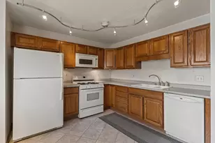 401 S Sutton Ave, Kouts, IN 46347 - Photo 11