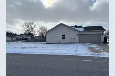 401 S Sutton Avenue, Kouts, IN 46347 - Photo 3