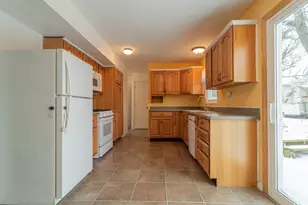 726 Fremont Rd, Valparaiso, IN 46385 - Photo 7