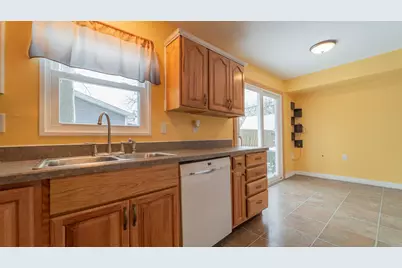 726 Fremont Road, Valparaiso, IN 46385 - Photo 9