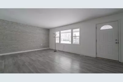 726 Fremont Road, Valparaiso, IN 46385 - Photo 3