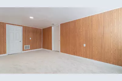 726 Fremont Road, Valparaiso, IN 46385 - Photo 17