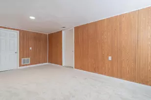 726 Fremont Rd, Valparaiso, IN 46385 - Photo 17