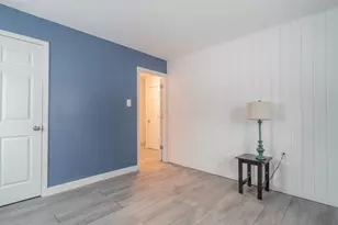 726 Fremont Rd, Valparaiso, IN 46385 - Photo 13