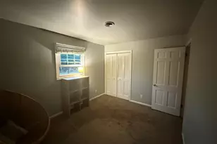 1521 W 4th St, Hobart, IN 46342 - Photo 31