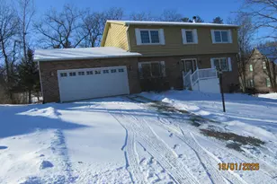 194 Wexford Rd, Valparaiso, IN 46385 - Photo 1