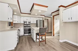 194 Wexford Rd, Valparaiso, IN 46385 - Photo 5