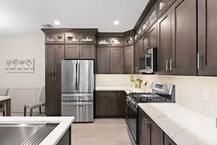 1346 Parke Dr, Crown Point, IN 46307 - Photo 9