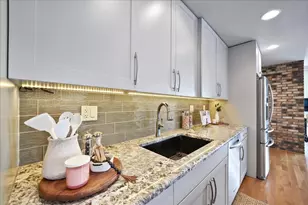 2828 Lakewood Trail, Chesterton, IN 46304 - Photo 7