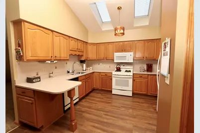 322 Valley Court, Lowell, IN 46356 - Photo 9