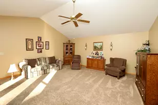 322 Valley Ct, Lowell, IN 46356 - Photo 5